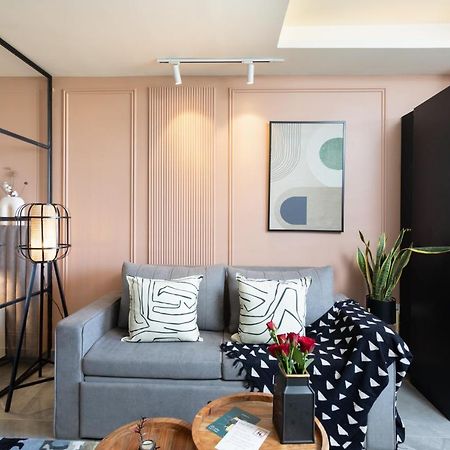 Maison 42- Onetreestays Гургаон Екстериор снимка