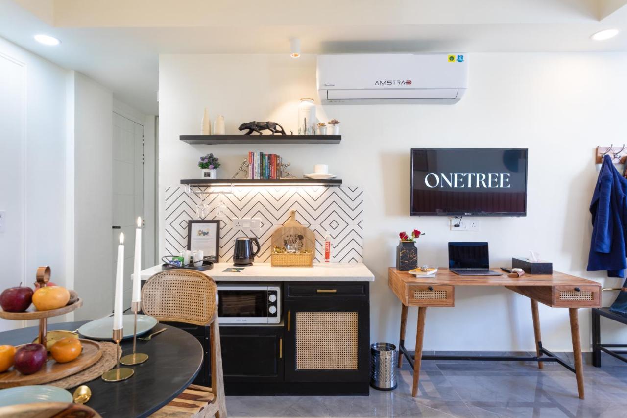 Maison 42- Onetreestays Гургаон Екстериор снимка